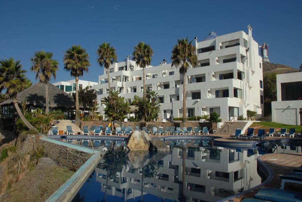 רוסריטו Las Rocas Resort & Spa מראה חיצוני תמונה
